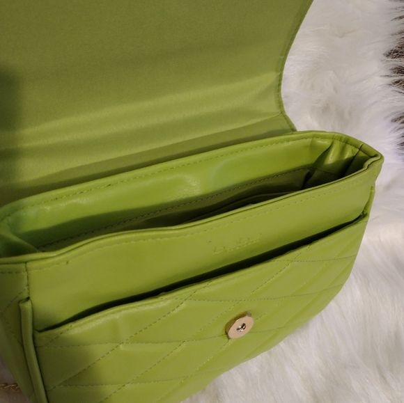 NEW Bebe Abigail smooth flap shoulder bag - Picture 5 of 8